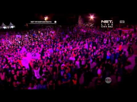 Iwan Fals Duet Bersama Kotak  ( Nyanyian Raya Bali )