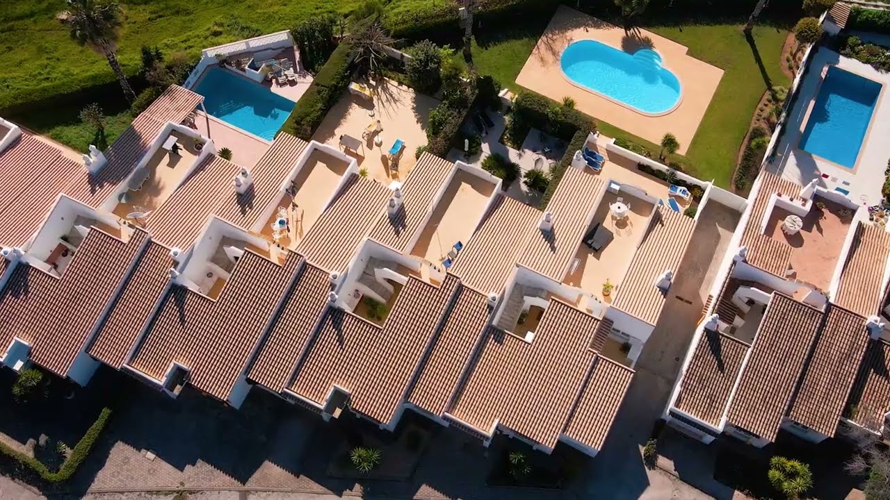 SOLD – Single-storey terraced house with fantastic sea views