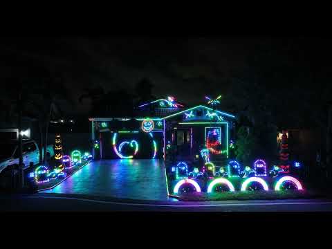 Best of Disney Villains Halloween 🎃 Light Show 2023!