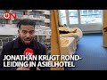 In luxe hotel Kijkduin komen 100 tot 120 asielzoekers. Jonathan kreeg van hen een rondleiding