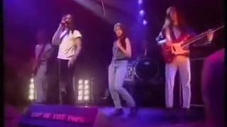 Iggy Pop &amp; Lisa Germano - Beside You (Live Top of The Pops 1994)
