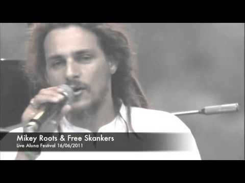Concert live Mikey Roots et the free skankers au Festival ALUNA en Adèche en 2011