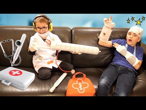 Docteur Swan fait un vaccin à Néo (Sketch)