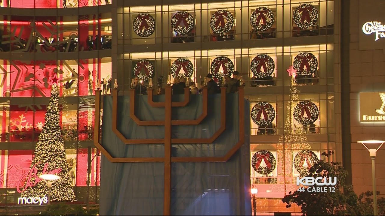 Union Square Shines Bright During Menorah Lighting