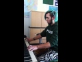 17-jähriger Piano-Punk- Eigenkomposition 
