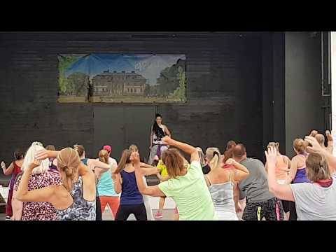 Jovana Kovacevic - Automaticamente (MC Leléto e MC Maromba)