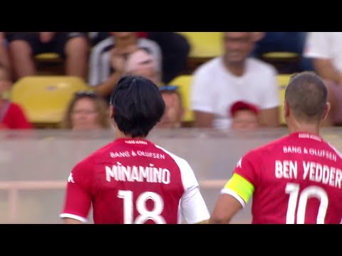 La frappe surpuissante de Takumi Minamino !