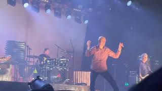 Midnight Oil - Lucky Country (live)