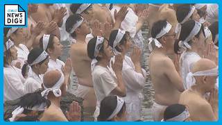 「曇っているが心は晴れ晴れ」 夏至の朝日を拝む“夏至祭” 夫婦岩の前で 三重・伊勢市