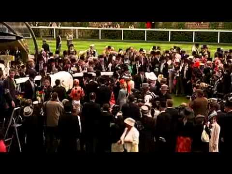 Black Caviar narrowly wins Ascot