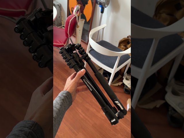 Vídeo relacionado con Manfrotto Befree Advanced Trípode de Viaje con Cabezal Esférico, Cierre de Rosca Portátil y Compacto, Trípode de Aluminio para Cámaras DSLR, Reflex, sin Espejo y Accesorios