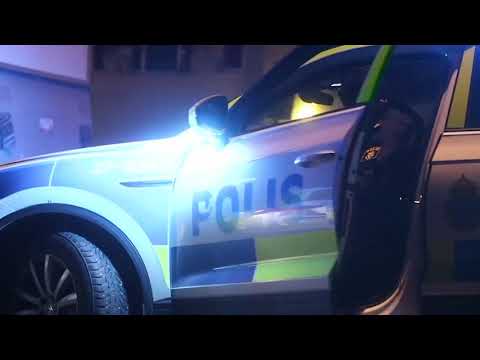 Farsta: Man död efter skjutning – 16-åring allvarligt skadad