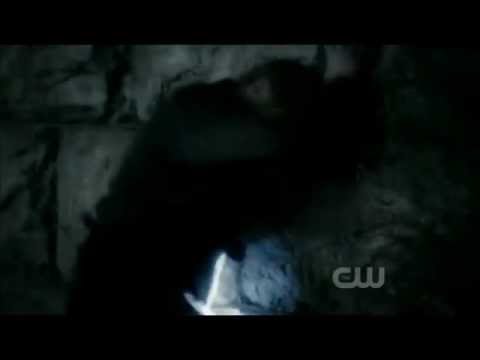 Stefan Kidnaps Elena 3x11 Our Town