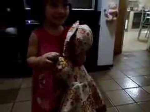 ESTHER DANÇANDO AO SOM DE ISRAEL FILHO. Por Célio Magno.