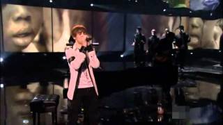 Justin Bieber - Pray  (HD) AMA Music Awards 2010 Performance LIVE