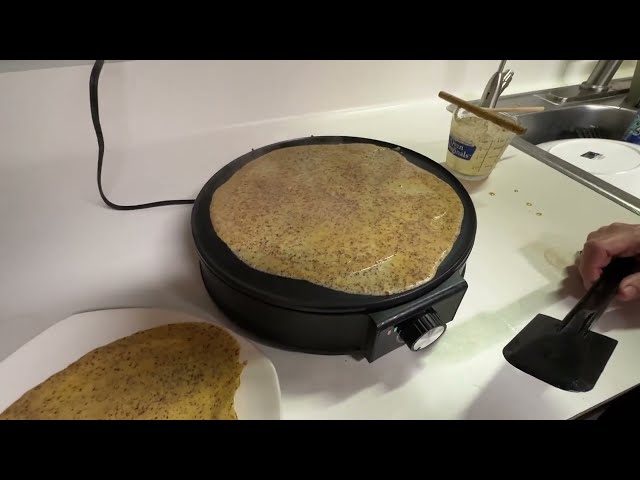 Best Affordable Electric Crepe Maker for Almond Flour Crepes - alternate angle