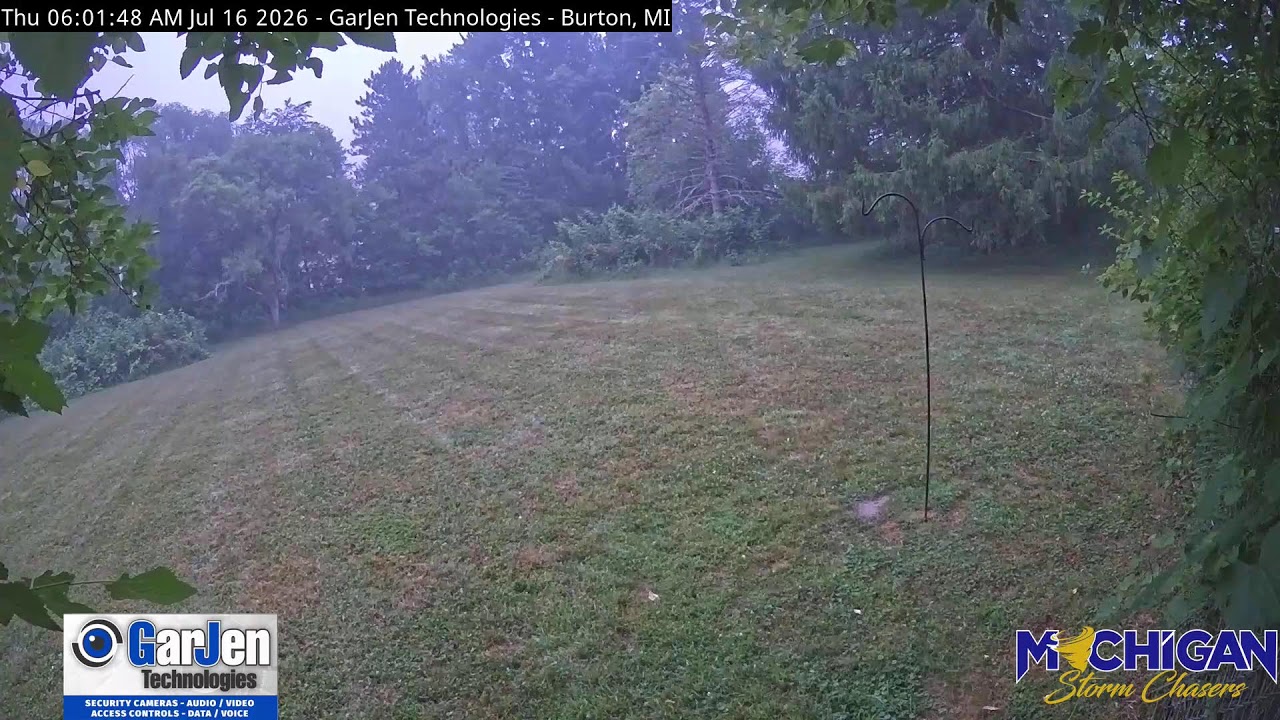 Live webcam view of Burton Backyard Nature Cam