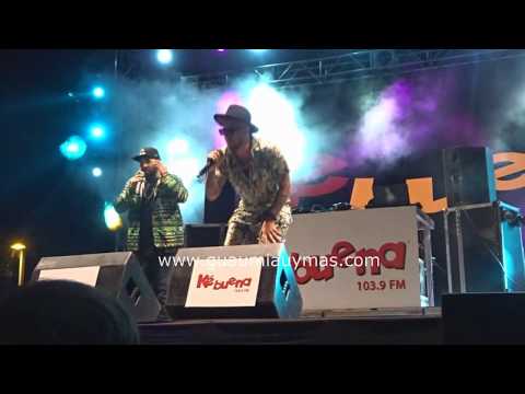 PLAYACOCO cantando Loco de Amor y Solitaria en Leganés ( Madrid )