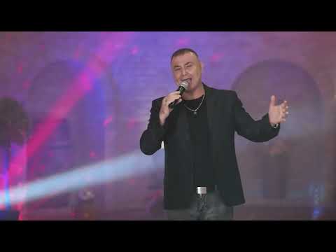 Fejsze Józsi - Asszonyom küldök önnek 100 rózsát