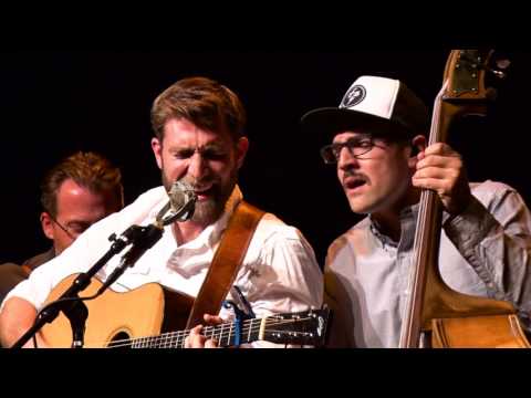 Wood & Wire - The Sea Wall (eTown webisode #1087)