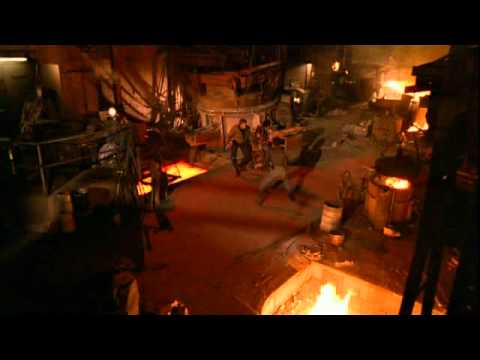 COBRA SILVESTER STALLONE (SCENA FINALE)