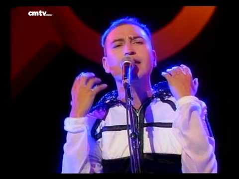 Leo Garca video Amor al arte - CM Vivo 2002