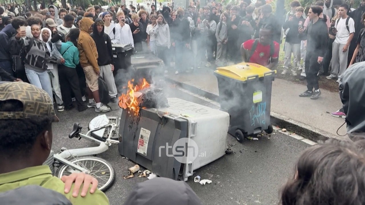 Nxënësit e shkollave të mesme protestojnë në Francë, kërkojnë kushte më të mira dhe bllokojnë institucionet arsimore