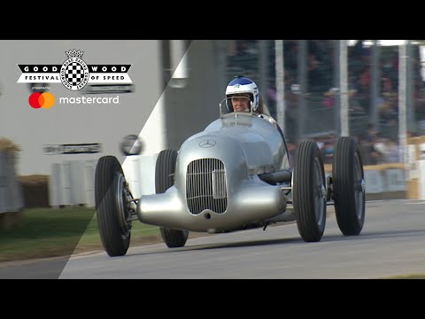 Supercharged 1934 Mercedes W25 screams up FOS hill
