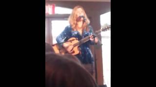 Dar Williams &quot;Spring Street&quot; Live