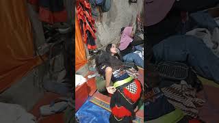 Download lagu Cewek cantik kesurupan indang barong mp3