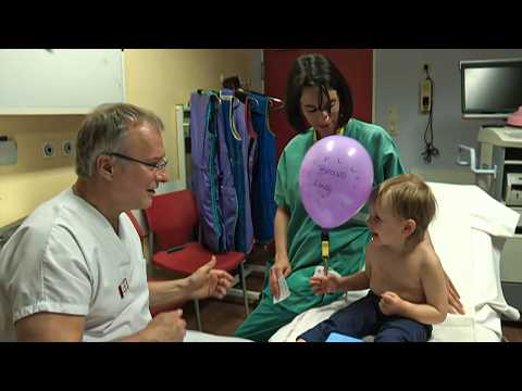 Ces chirurgiens font tout pour rassurer les enfants | Soigner À Tout Prix