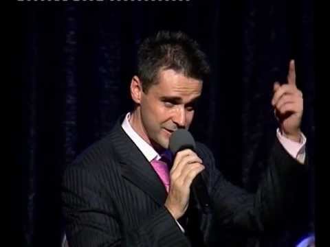 Đani Stipaničev & gošće - Con te partiro (Live in Komedija)