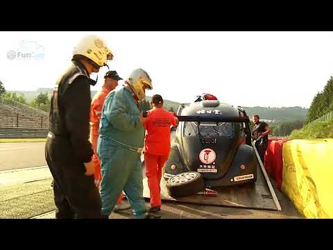 25 Hours VW Fun Cup 2018 - The track marshals