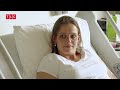 Bobbi helpt Joyce bij haar bezoek aan de verloskundige.