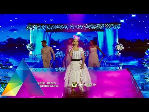 A NIGHT WITH JUDIKA - Vina Panduwinata Feat Judika " Aku Makin Cinta " (19/02/16)