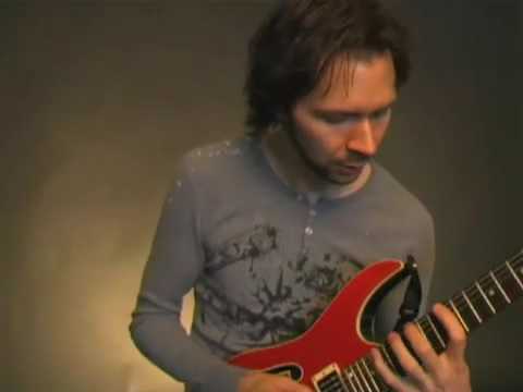 Paul Gilbert String Skipping Guitar Lesson.