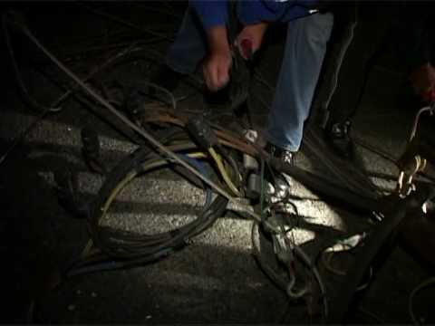 A pus stalpii de electricitate la pamant