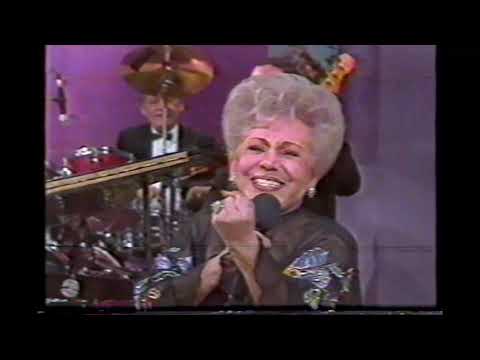 MARÍA LUISA LANDÍN canta QUE TE VAYA BIEN con el compositor FEDERICO BAENA (ECO, 1990)