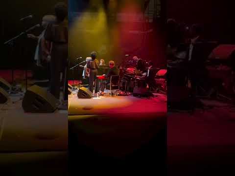 More with #mavisstaples and #NorahJones 😭🙌❤️ Somebody pinch me.. 🥰