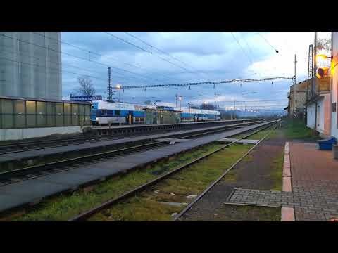 Odjezd vlaku Os 6925 ze stanice Bohušovice nad Ohří 13.4.2018 19:35