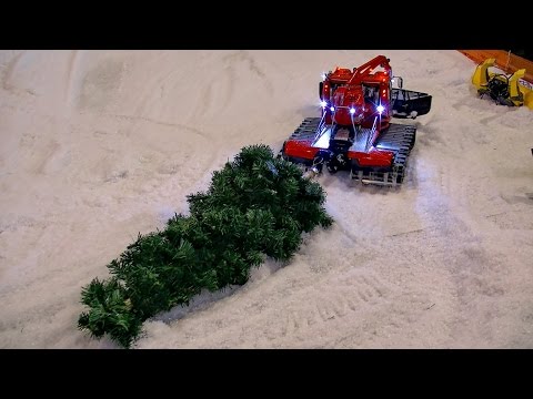 RC SCALE MODEL PISTENBULLY´S AT THE EXTREMELY HARD WORK / Faszination Modellbau 2015