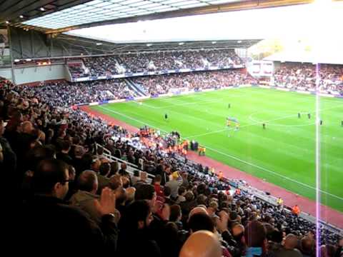 West Ham vs Arsenal 25\10\09  "Bubbles song"