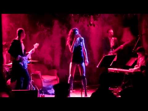 Kelly Kaltsi & The Special K'z - "Push me"