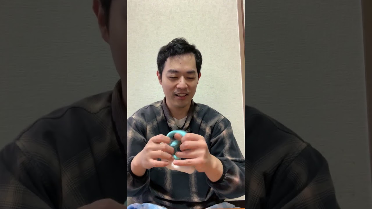 サンリオのシナモンのリストバンドを頭に巻こうとする目の見えない濱田祐太郎！【濱田祐太郎】　#shorts