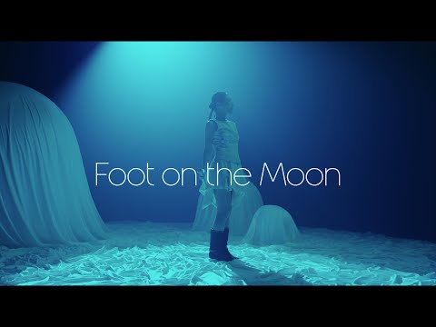 Milena - Foot on the Moon