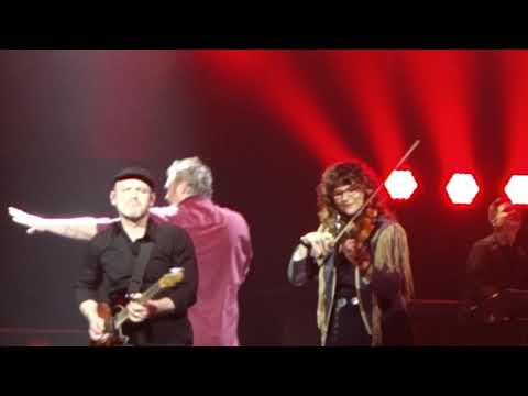 Blake Shelton - Gonna (03.22.2019)