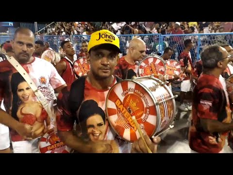 Unidos do Viradouro 2019 - Bateria no Setor 1 (16/02/2019)