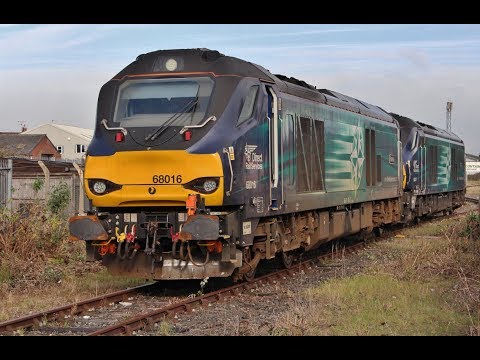 68017 'Hornet' and 68016 'Fearless' departs Bridgwater wtih 6M63 on 1st November 2017