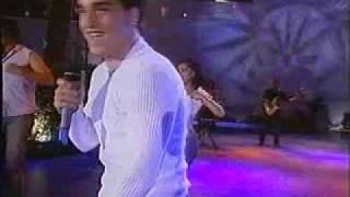 Bustamante canta el aire que me das tve1