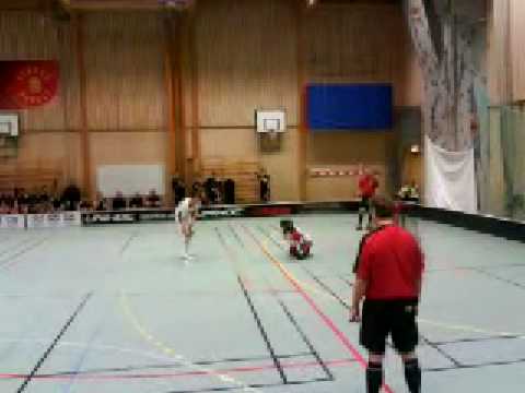 Kim Johansson innebandystraff Tyresö Trollbäcken-Odelberg 08 v2